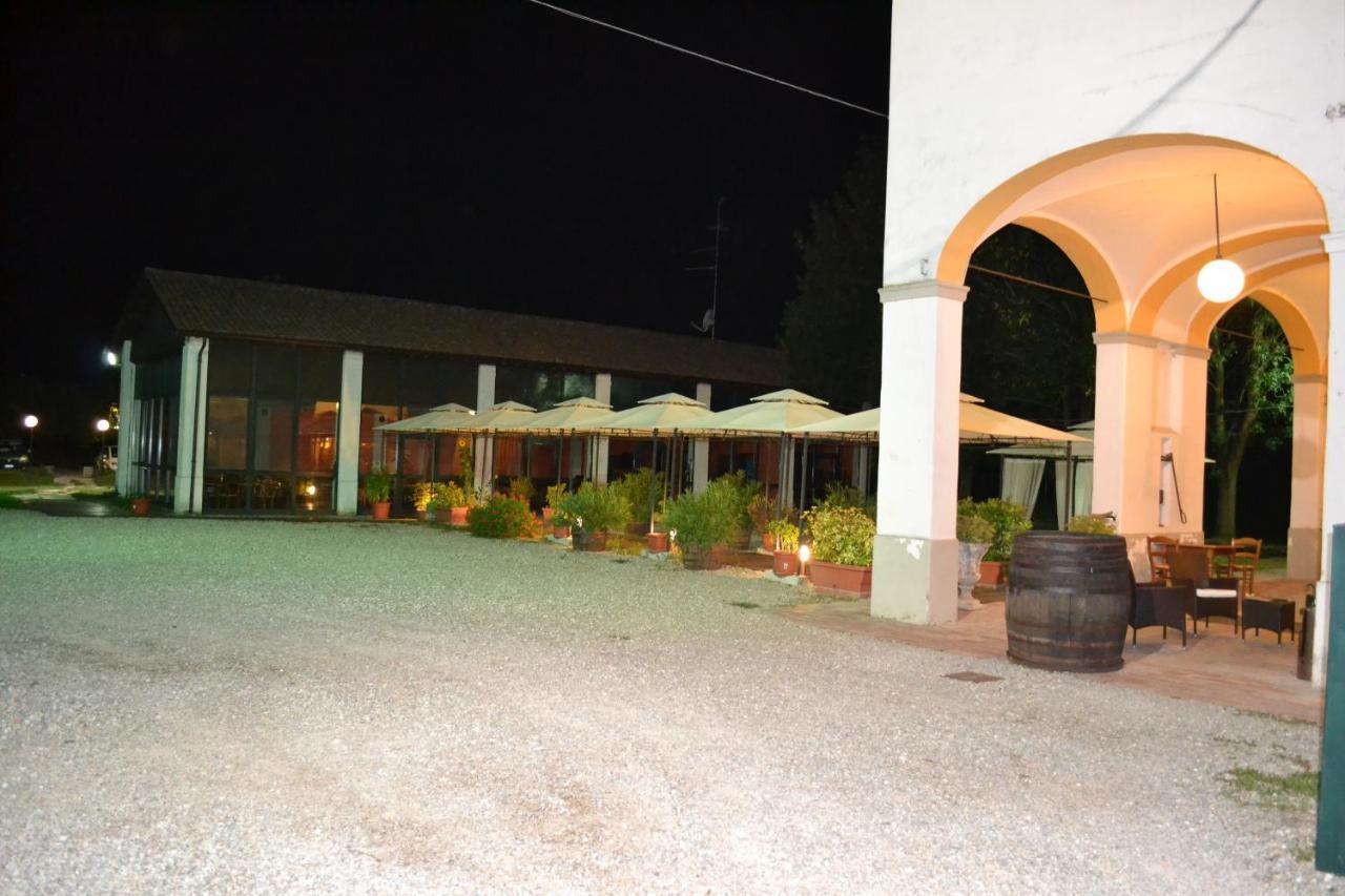 Hotel Riviera Ristorante La Briciola Novellara ภายนอก รูปภาพ